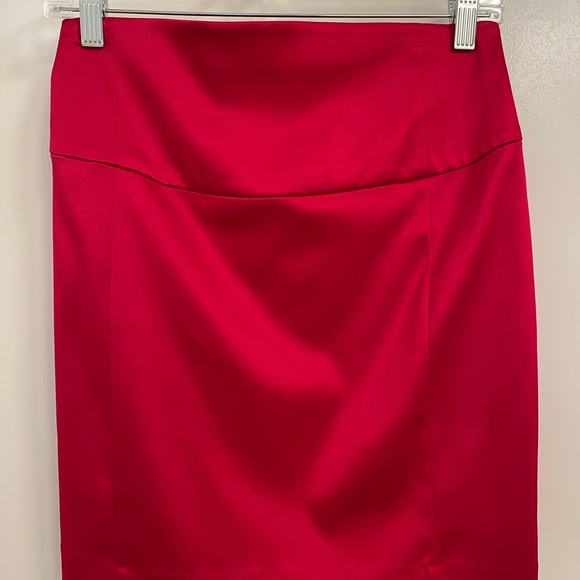 Express DesignStudio Mini Pencil Skirt. Size 4. - Picture 4 of 8